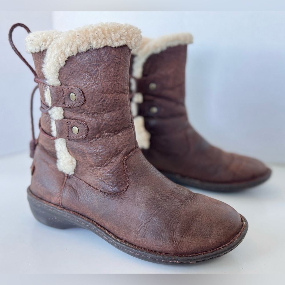 UGG Akadia Leather Shearling Lined Boots Brown Mid Calf Toggle Lace Women’s 6